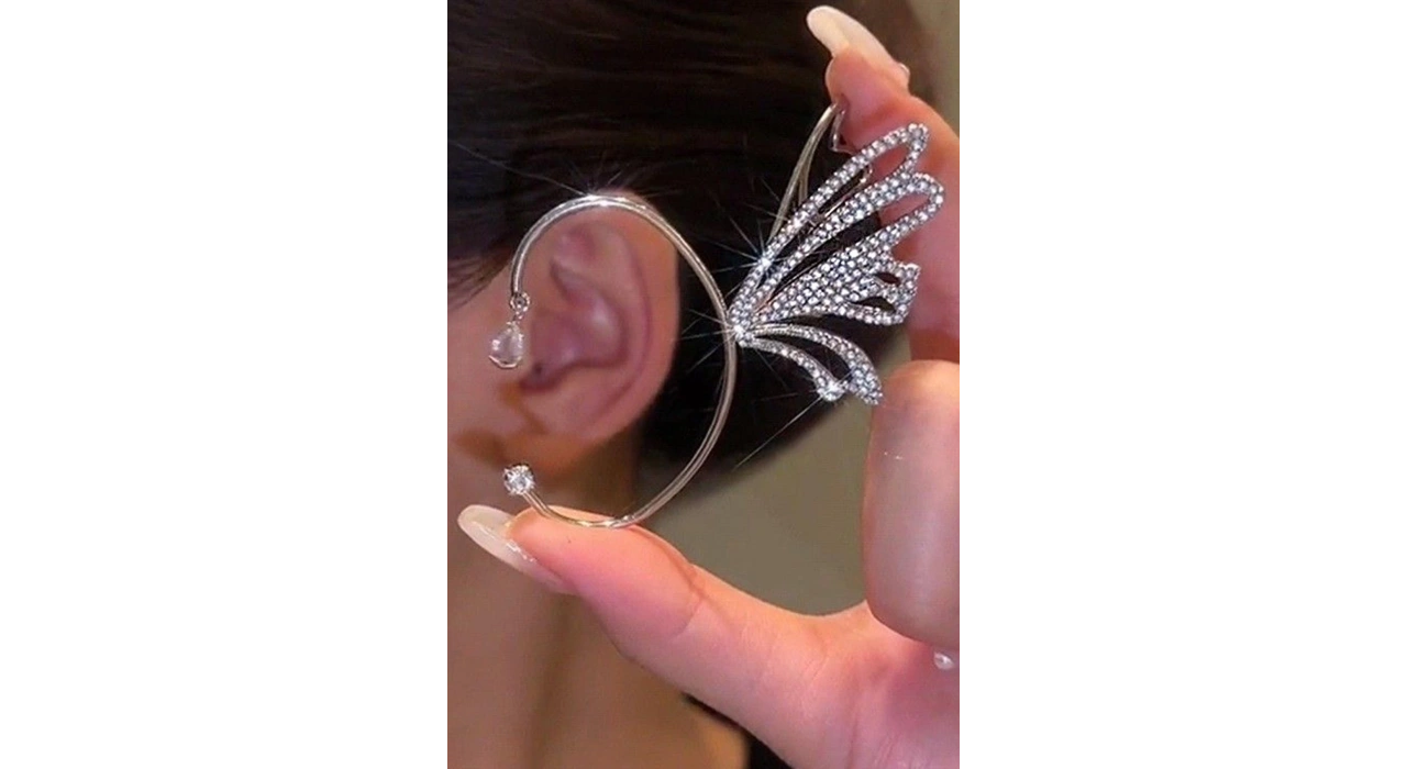 Gümüş Renk Taşlı Sallantılı Kanat Figürlü Kulak Aksesuarı (Tek)