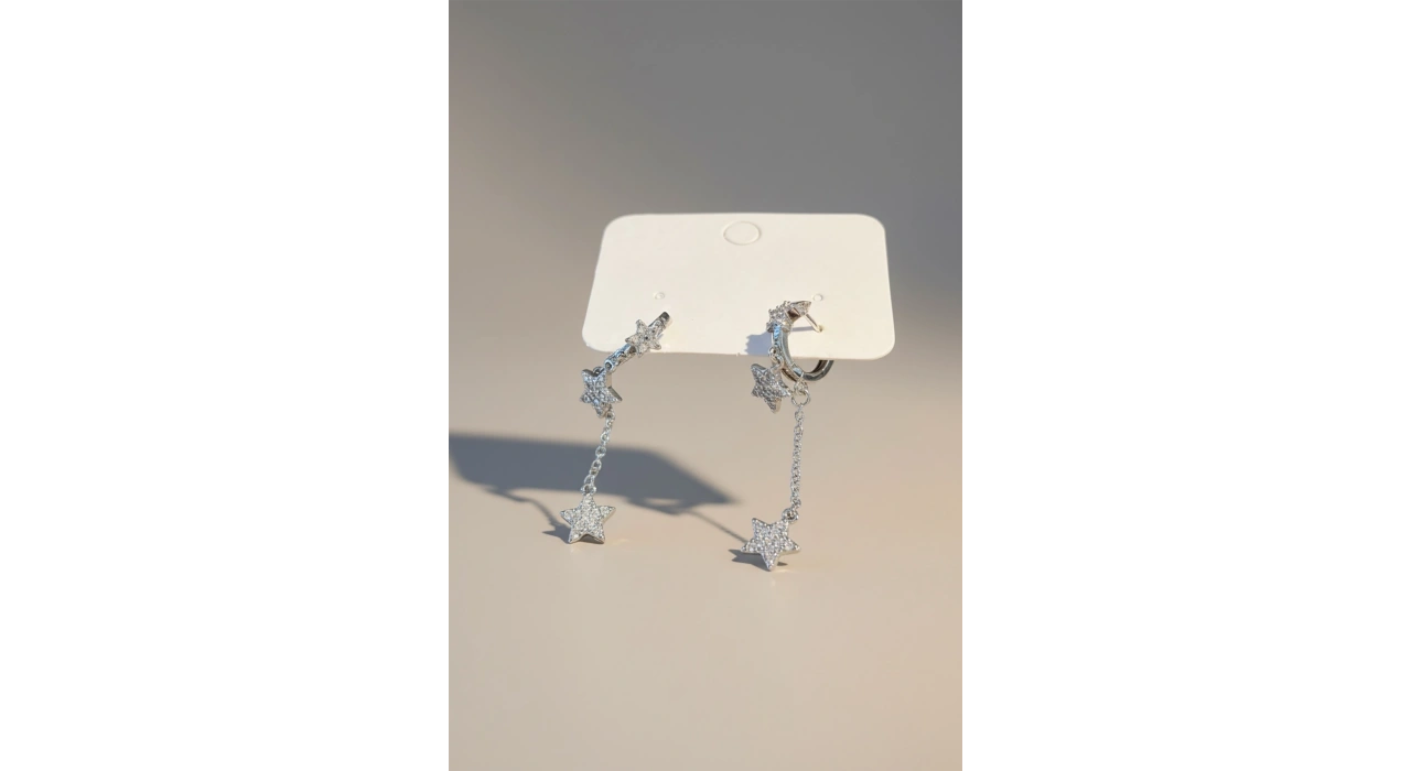 Gümüş Renk Yıldız Figürlü Sallantılı Küpe (Çift)