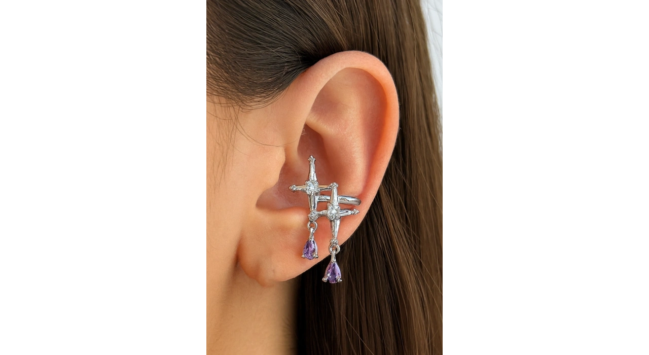 Gümüş Renk Yıldız Figürlü Taş Detaylı 14K Altın Kaplama TX Ear Cuff (Tek)