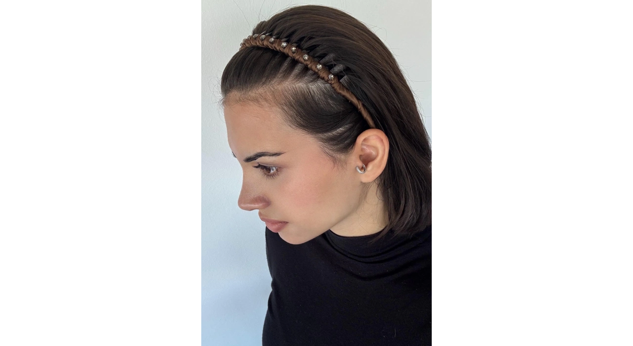 Kahve Renk Taş Detaylı Taraklı Taç