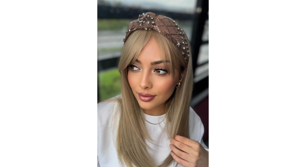 Kahve Renk Taş Ve Yıldız Detaylı Taç