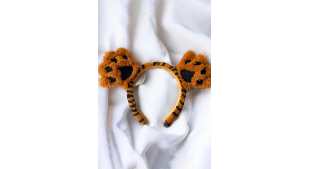 Kahverengi Pati Figürlü Peluş Taç