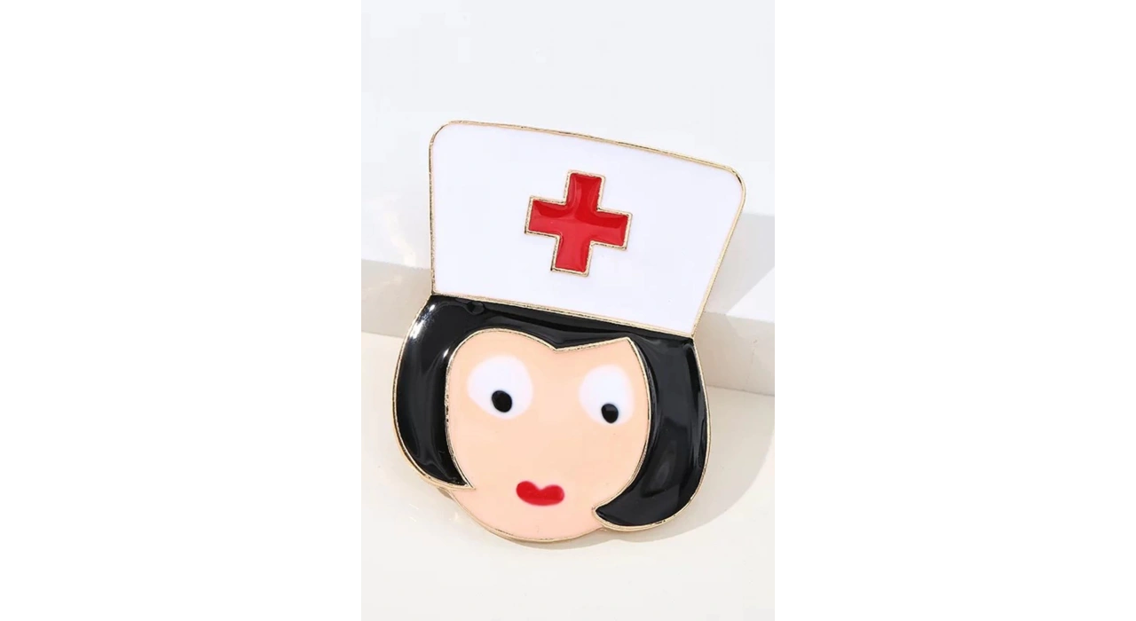 Karışık Renk Hemşire Figürlü Broş