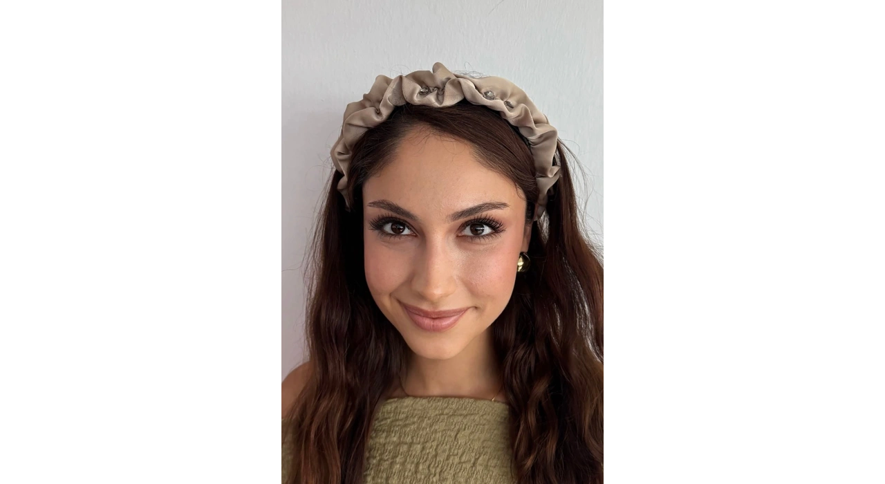 Krem Renk Taş Detaylı Taç