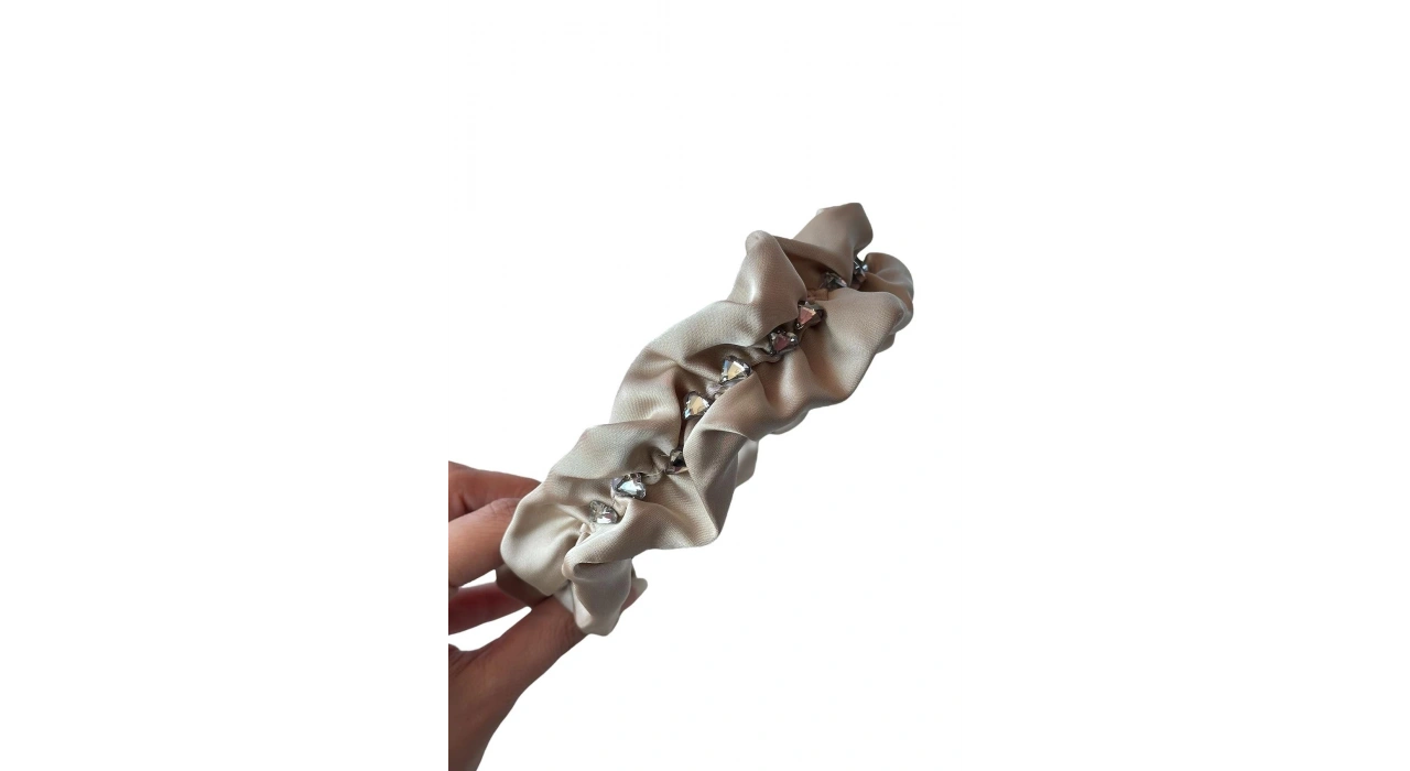 Krem Renk Taş Detaylı Taç