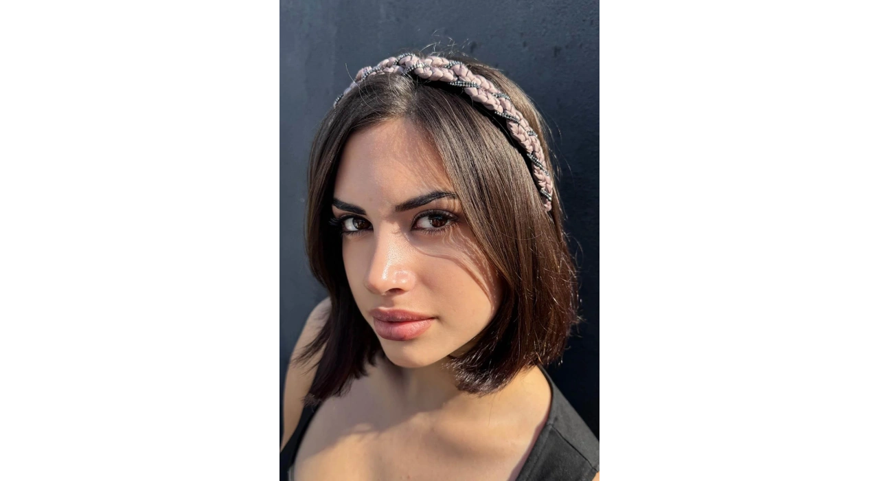 Lila Renk Taş Detaylı Taç