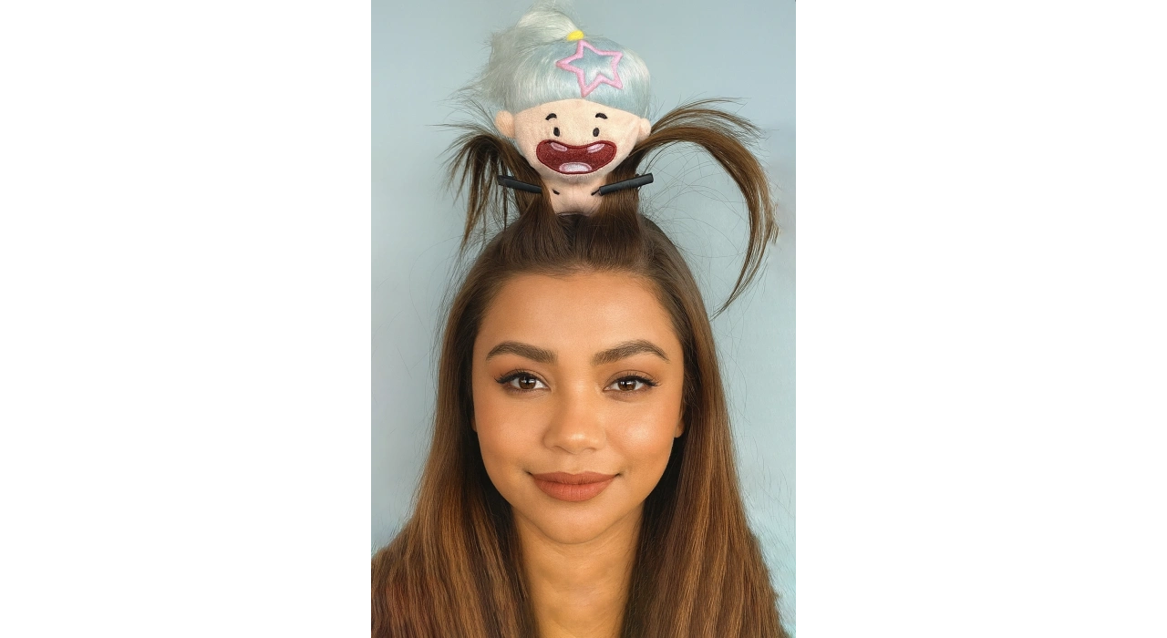 Mavi Renk Kız Figürlü Perçem Tokası Detaylı Taç