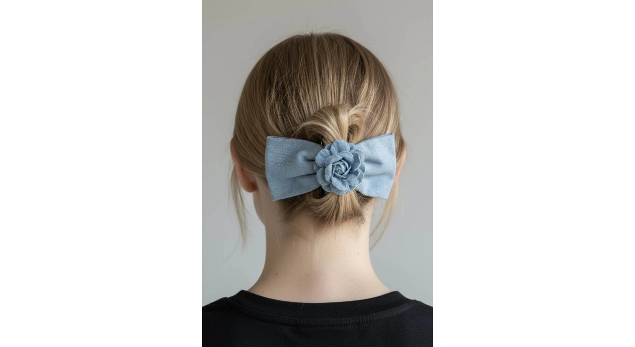 Mavi Renk Kurdele Figürlü Çiçek Detaylı Otomat Toka