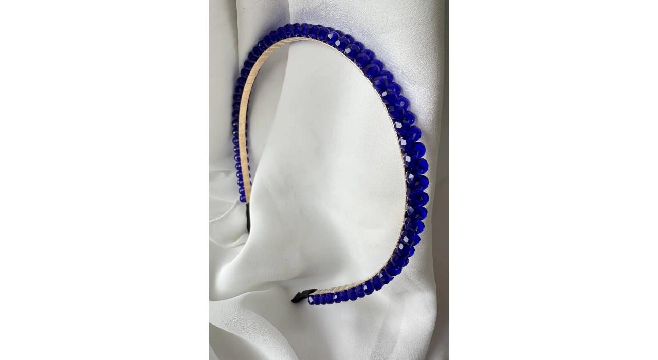 Mavi Renk Taş Detaylı Taç