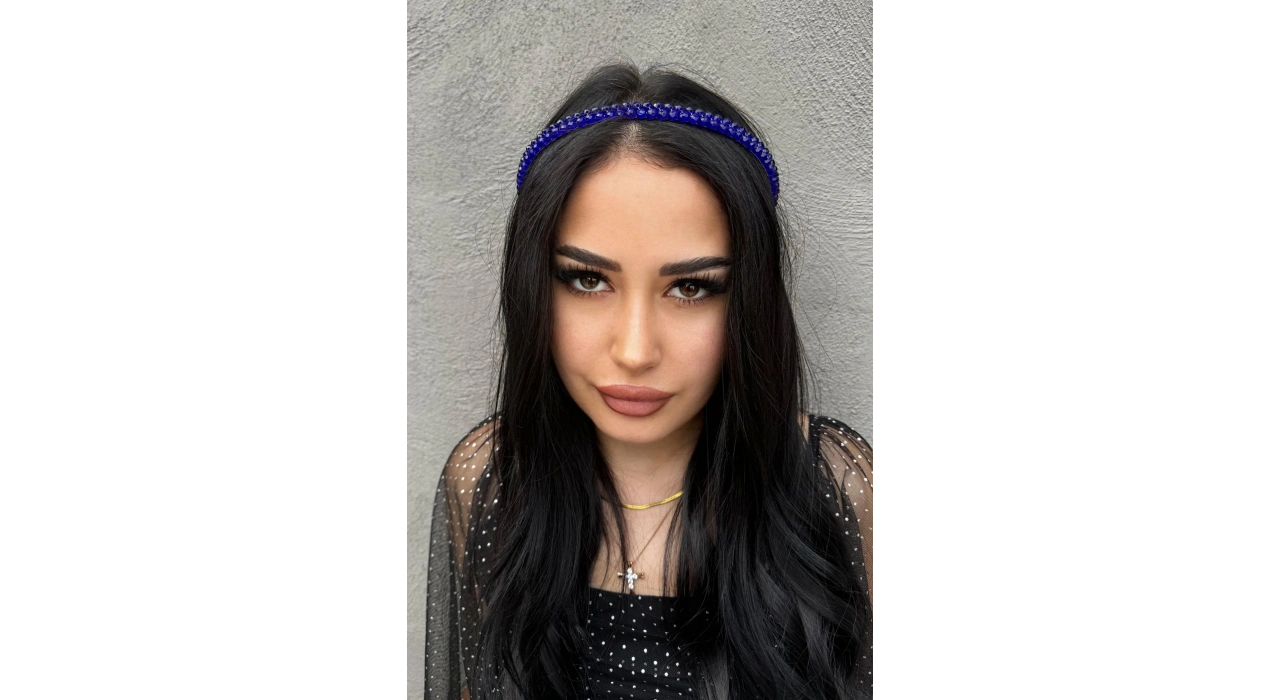 Mavi Renk Taş Detaylı Taç