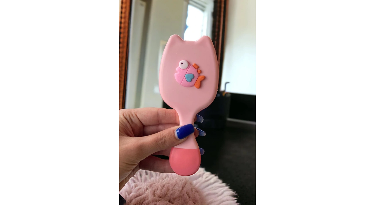 Pembe Renk Balık Figürlü Saç Tarama Fırçası/ Tarak