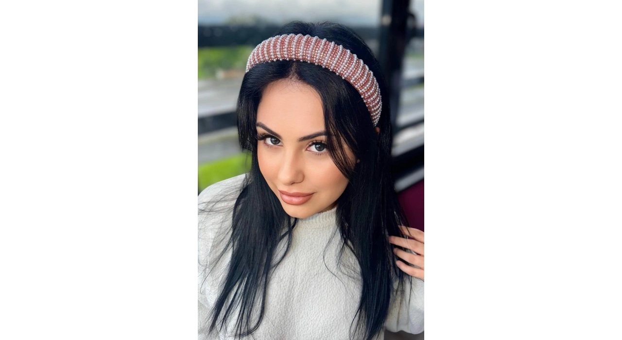 Pembe Renk İnci Detaylı Taşlı Taç