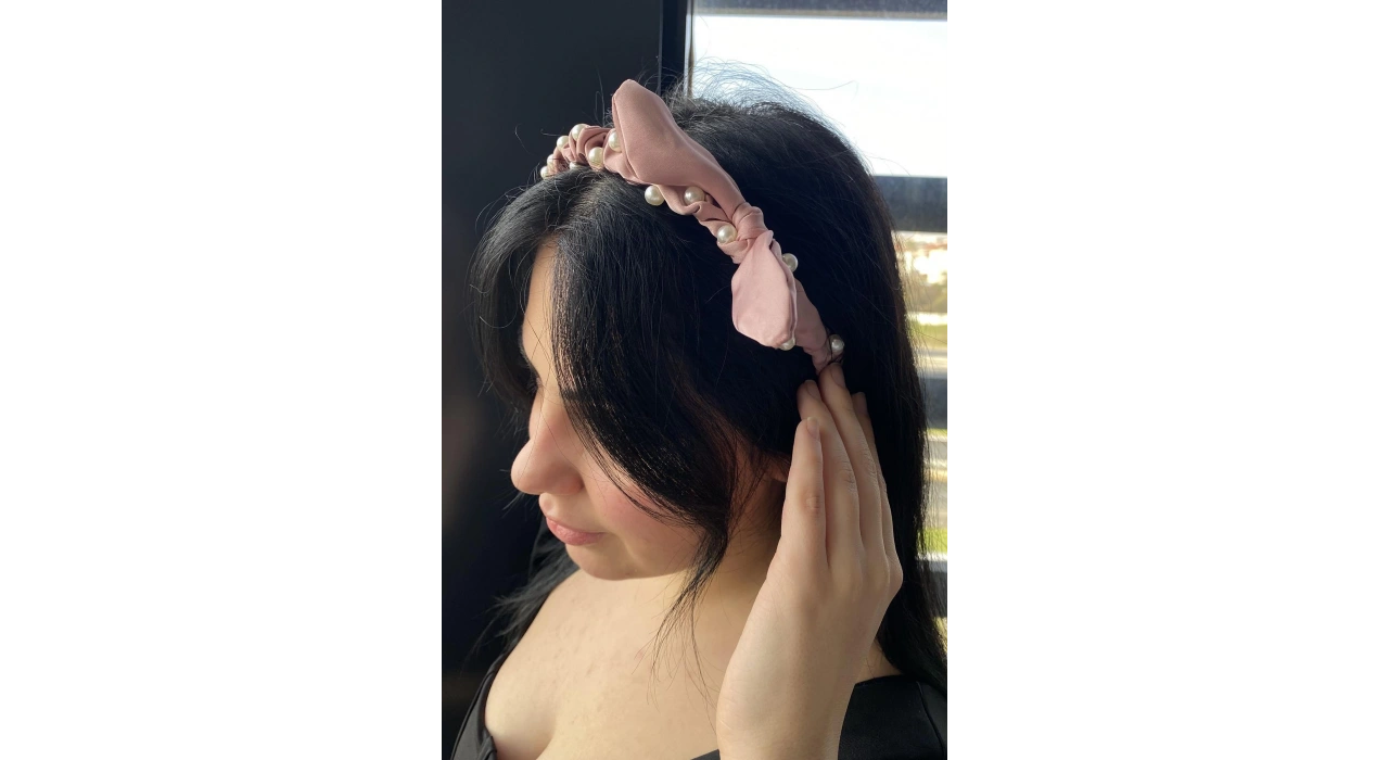 Pembe Renk Kurdele Figürlü İnci Detaylı Taç