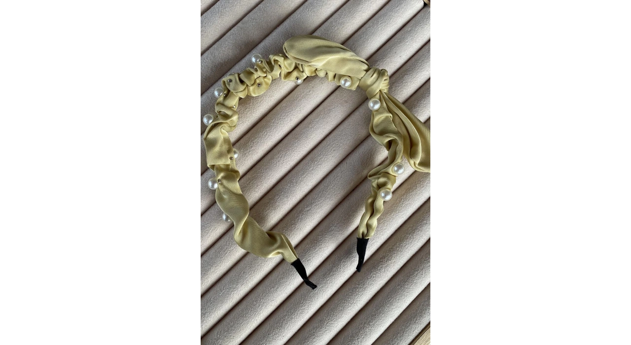 Sarı Renk Kurdele Figürlü İnci Detaylı Taç