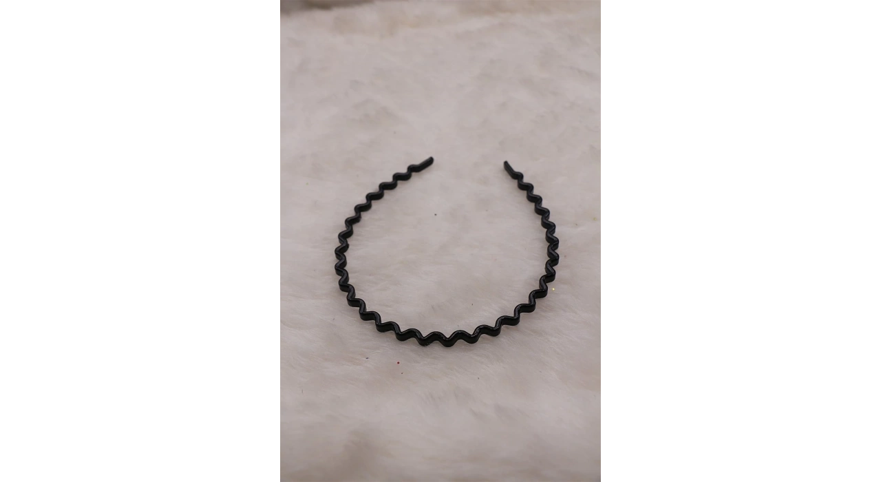 Siyah Kıvrımlı Taç