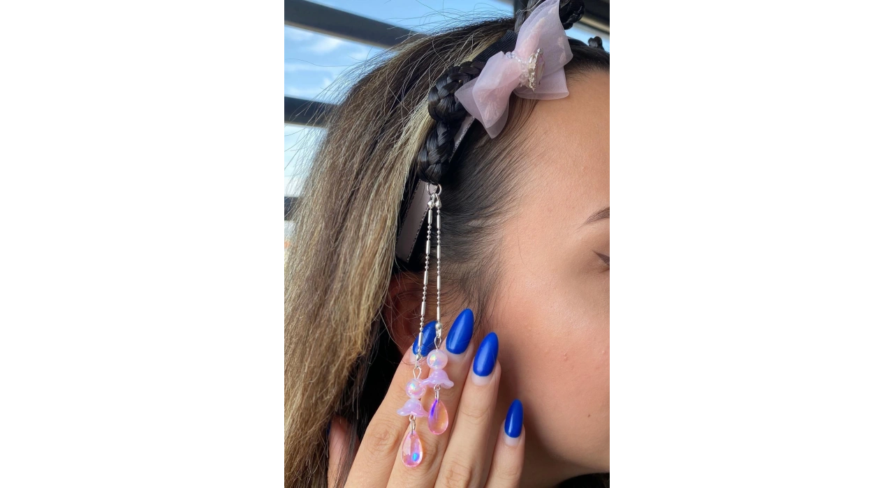 Siyah Renk Taş Detaylı Taç