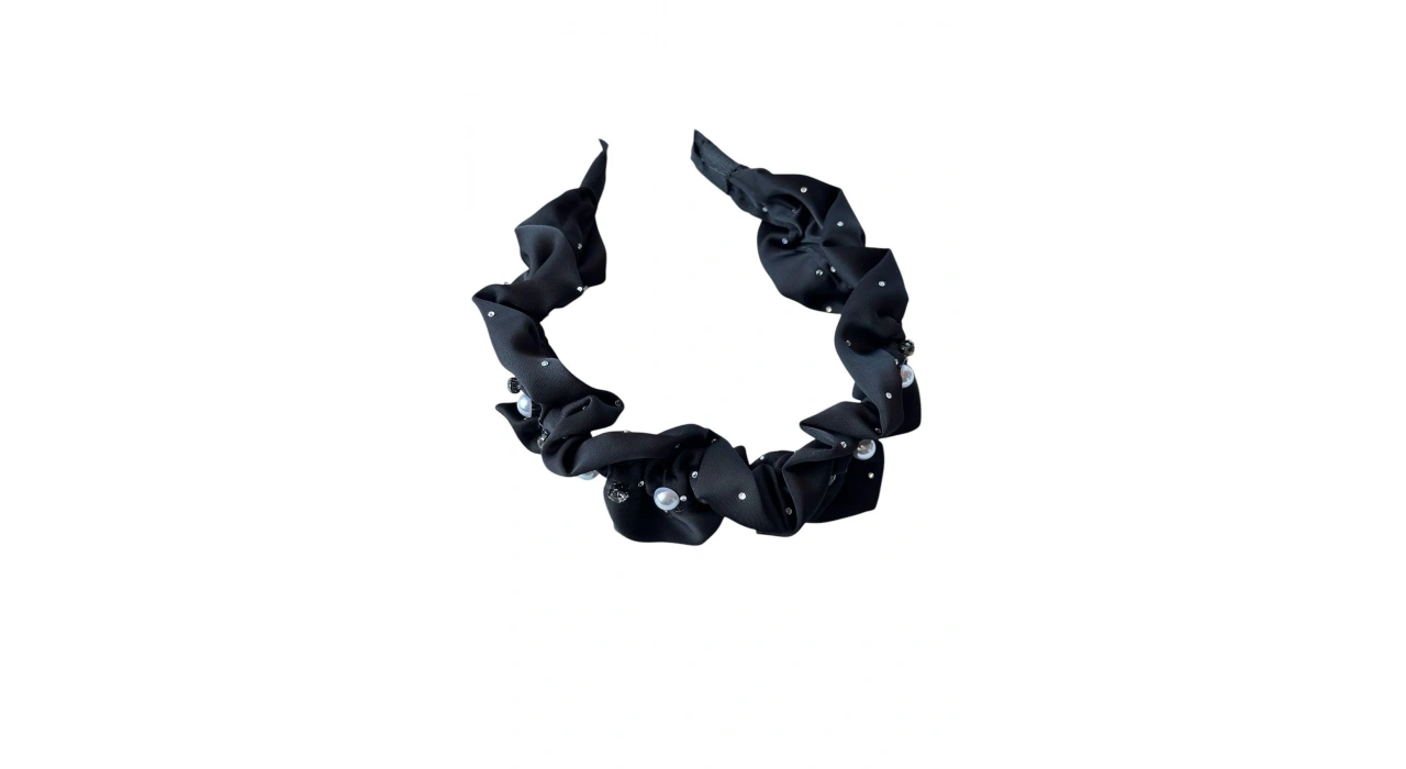 Siyah Renk Taş Ve İnci Detaylı Taç