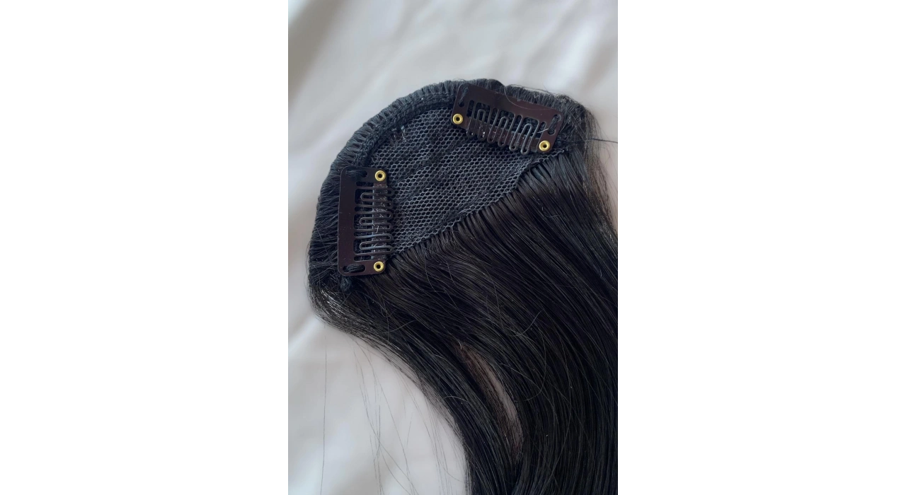 Siyah Renk Uzun Kenarlı Seyrek Takma Kahkül