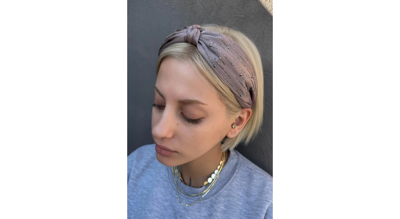 Vizon Renk Düğüm Detaylı Taşlı Taç