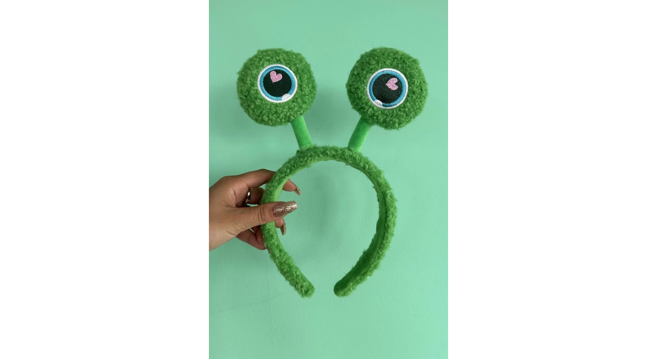 Yeşil Renk Göz Figürlü Peluş Taç