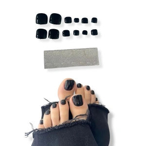 12li Siyah Renk Ayak Takma Tırnak Seti