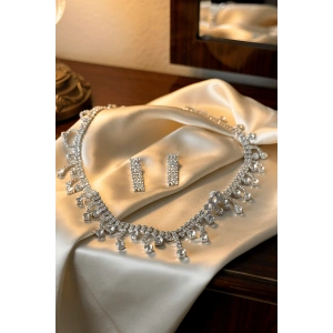 Gümüş Renk Taş Detaylı Abiye Set