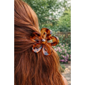 Kahverengi Çiçek Figürlü Leopar Desenli Mandal Toka