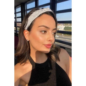 Açık Mavi Renk İnci Detaylı Taç