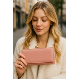 Açık Pembe Renk Kalp Detaylı Kadın Cüzdan
