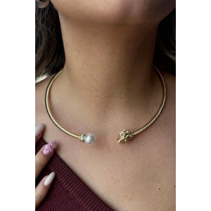Altın Renk Aslan Figürlü İnci Detaylı Metal Choker Kolye
