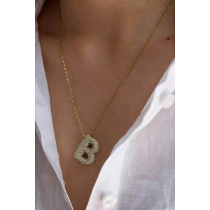 Altın Renk B Harf Taş Detaylı Çelik Kolye