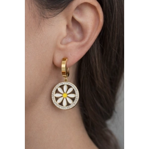 Altın Renk Çiçek Detaylı Çelik Küpe (Çift)