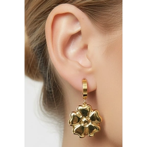 Altın Renk Çiçek Figürlü Çelik Küpe (Çift)