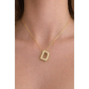 Altın Renk D Harf Taş Detaylı Çelik Kolye