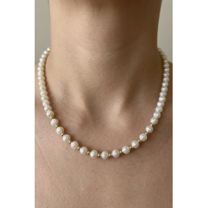 Altın Renk Gül Figürlü İnci Kolye