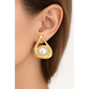 Altın Renk İnci Detaylı Sallantılı Küpe (Çift)