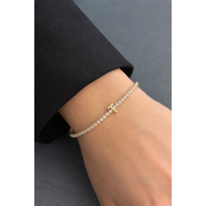 Altın Renk T Harfli Taş Detaylı Çelik Bileklik