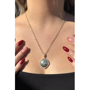 Altın Renk Taş Detaylı Altın Kaplama VİP Kolye