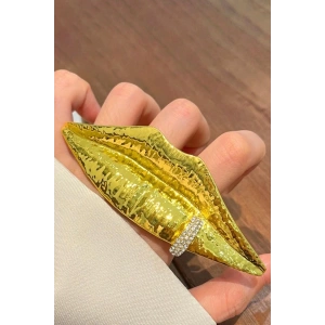 Altın Renk Taş Detaylı Çoklu Dudak Figürlü Tasarım Yüzük