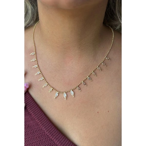 Altın Renk Taş Detaylı Kolye