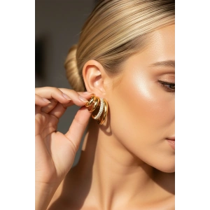 Altın Renk Taş Detaylı Küpe (Çift)