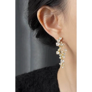 Altın Renk Taş Detaylı Küpe (Çift)