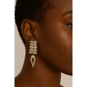 Altın Renk Taş Detaylı Tasarım Küpe (Çift)