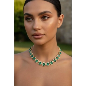 Altın Renk Yeşil Taş Detaylı Tasarım Abiye Kolye