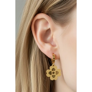 Altın Renk Yonca Figürlü Çelik Küpe (Çift)