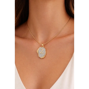 Altın Renk Z Harf Taş Detaylı Çelik Kolye