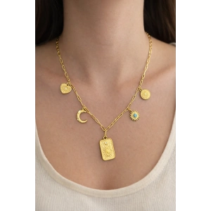 Altın Renk Zincir Detaylı Karışık Charmlı Çelik Kolye