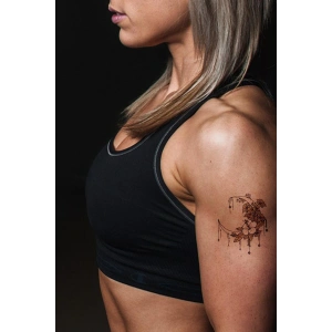 Ay Ve Çiçek Figürlü 12 Saat Sonra Kararan Geçici Dövme Tattoo