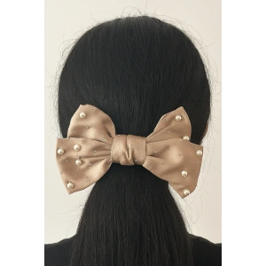 Bej Renk Kurdele Figürlü İnci Detaylı Otomat Toka