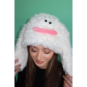 Beyaz Renk Canavar Figürlü Kulaklı Peluş Şapka
